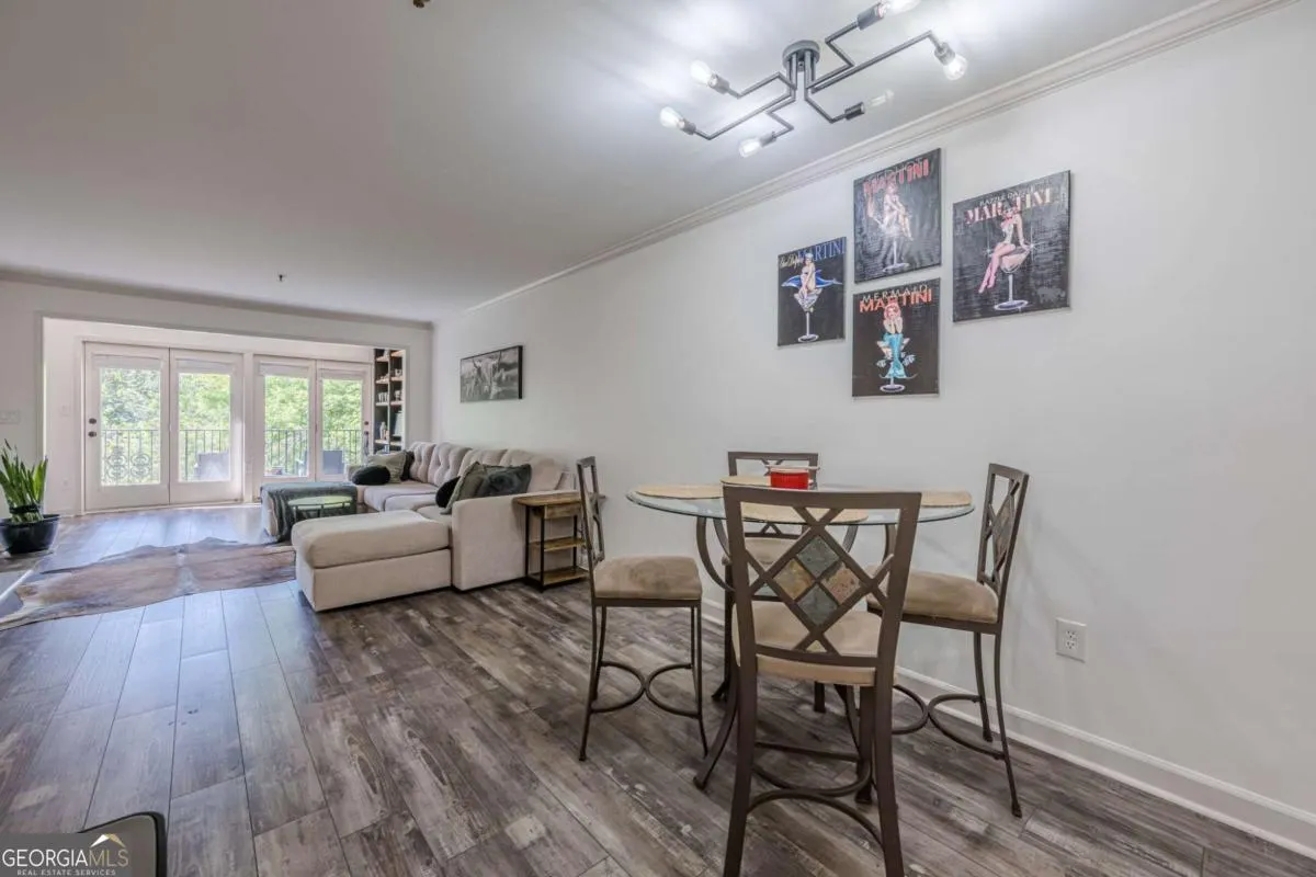 32 3203 Lenox Road NE, #32