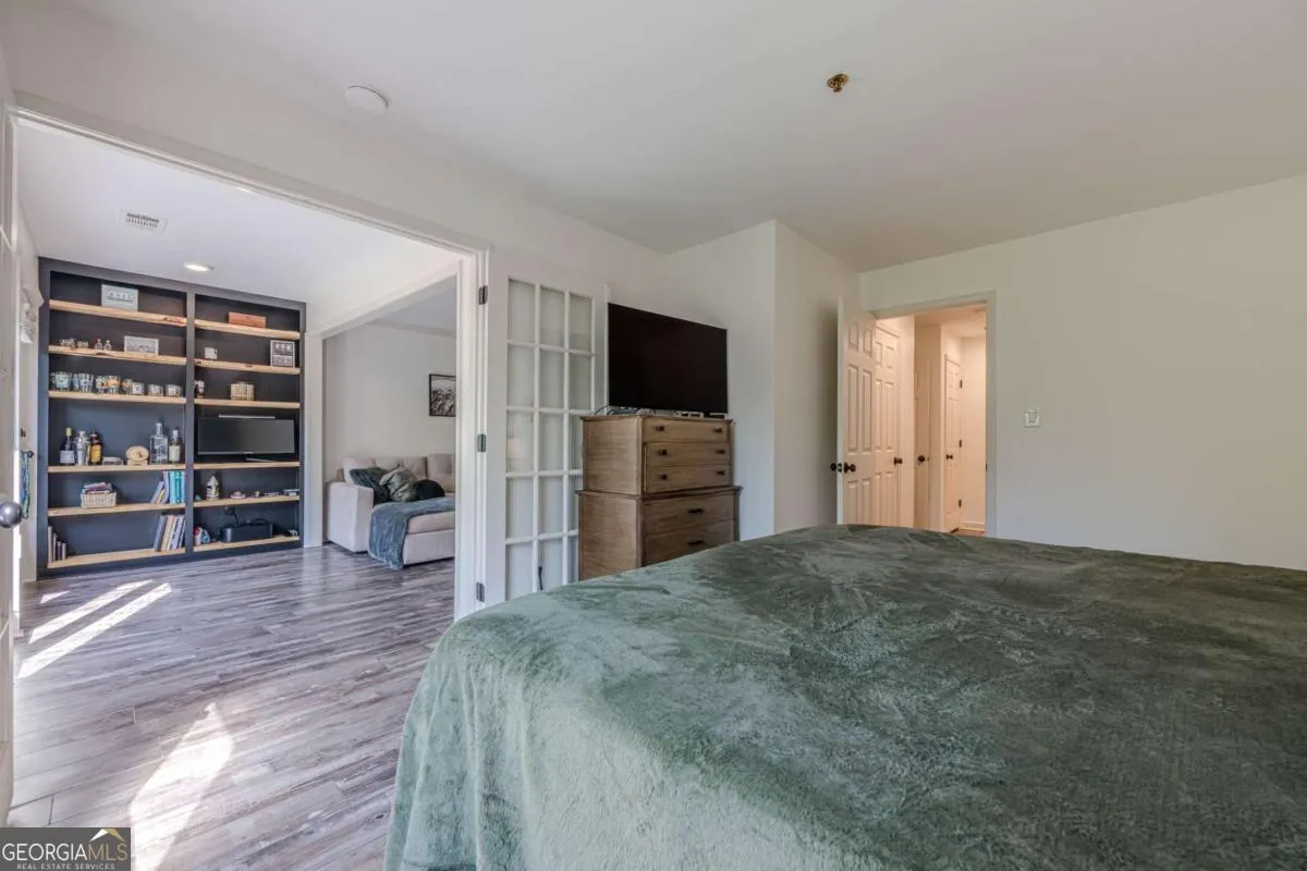 32 3203 Lenox Road NE, #32