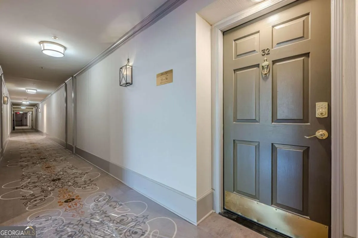 32 3203 Lenox Road NE, #32