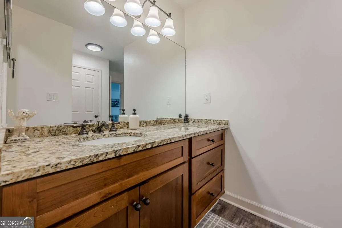 32 3203 Lenox Road NE, #32
