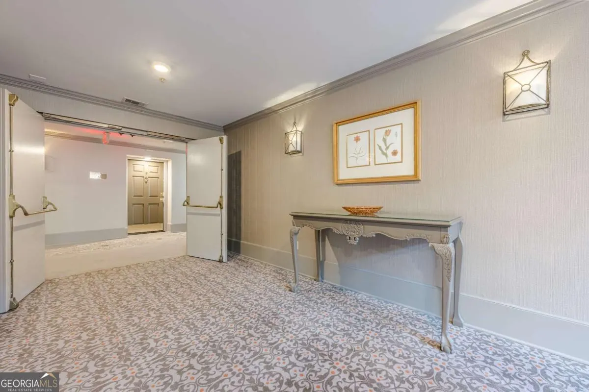 32 3203 Lenox Road NE, #32
