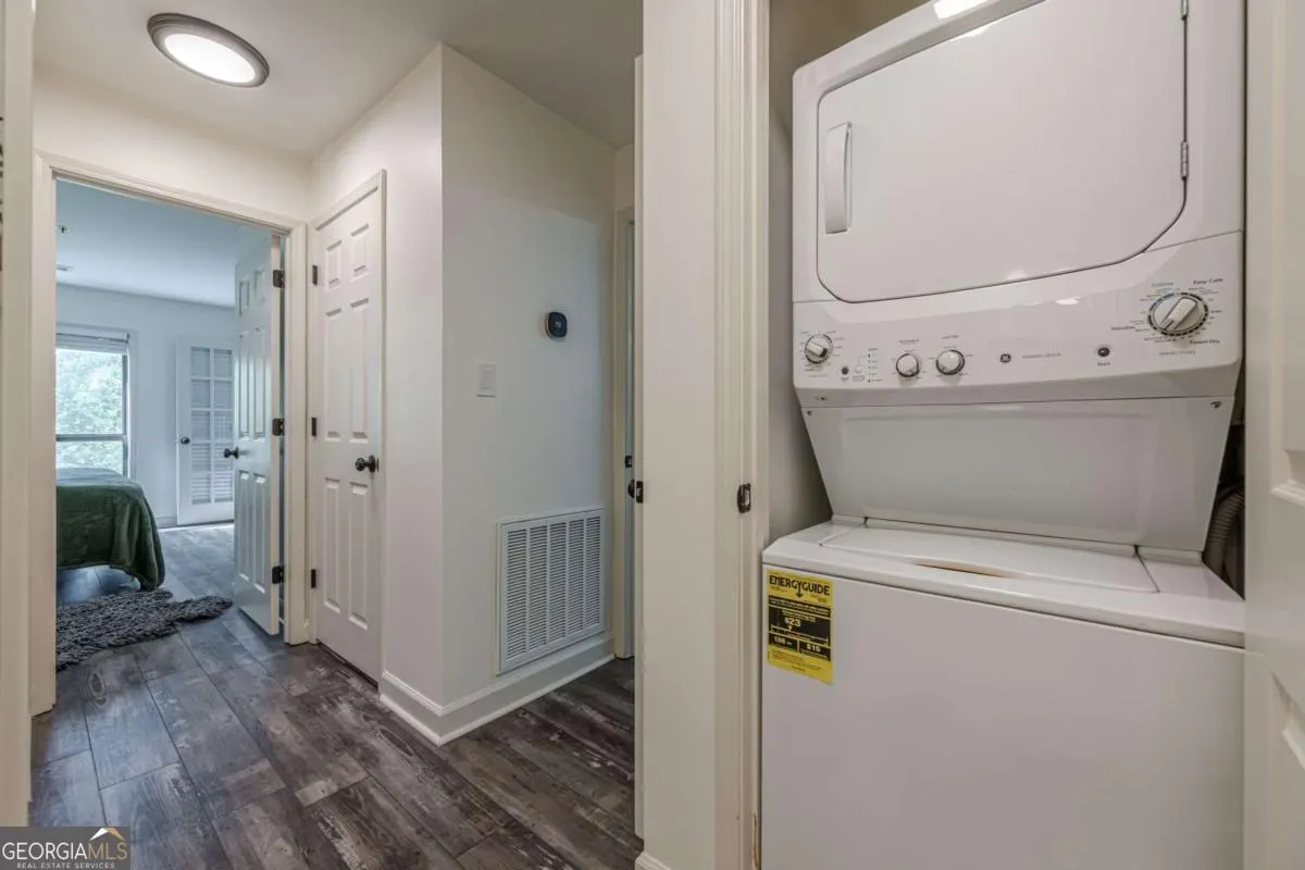 32 3203 Lenox Road NE, #32