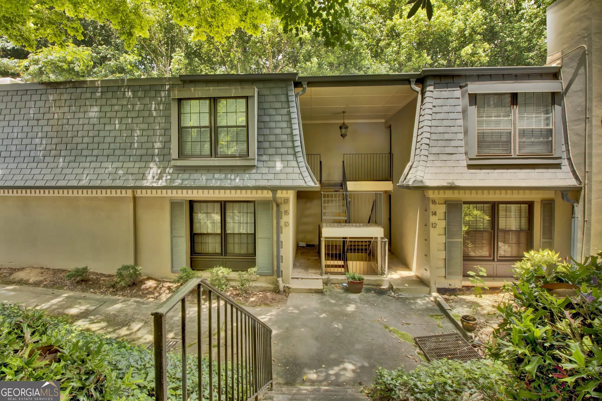 12 Vista Square NW