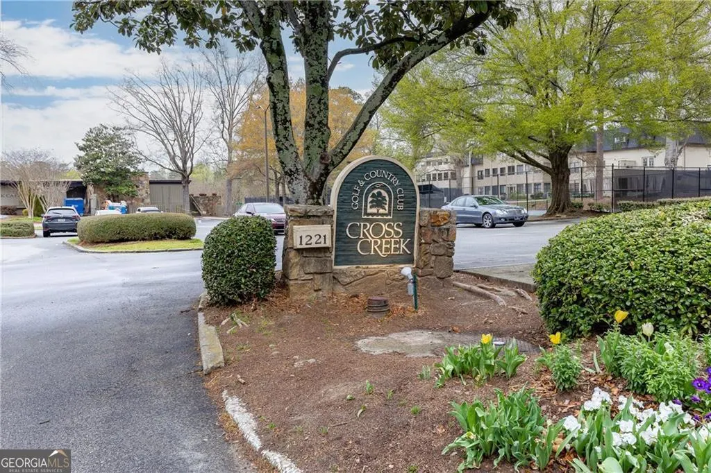 12 Vista Square NW