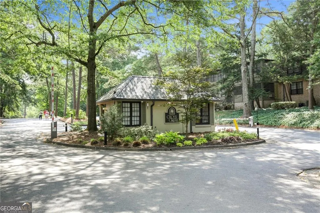 12 Vista Square NW
