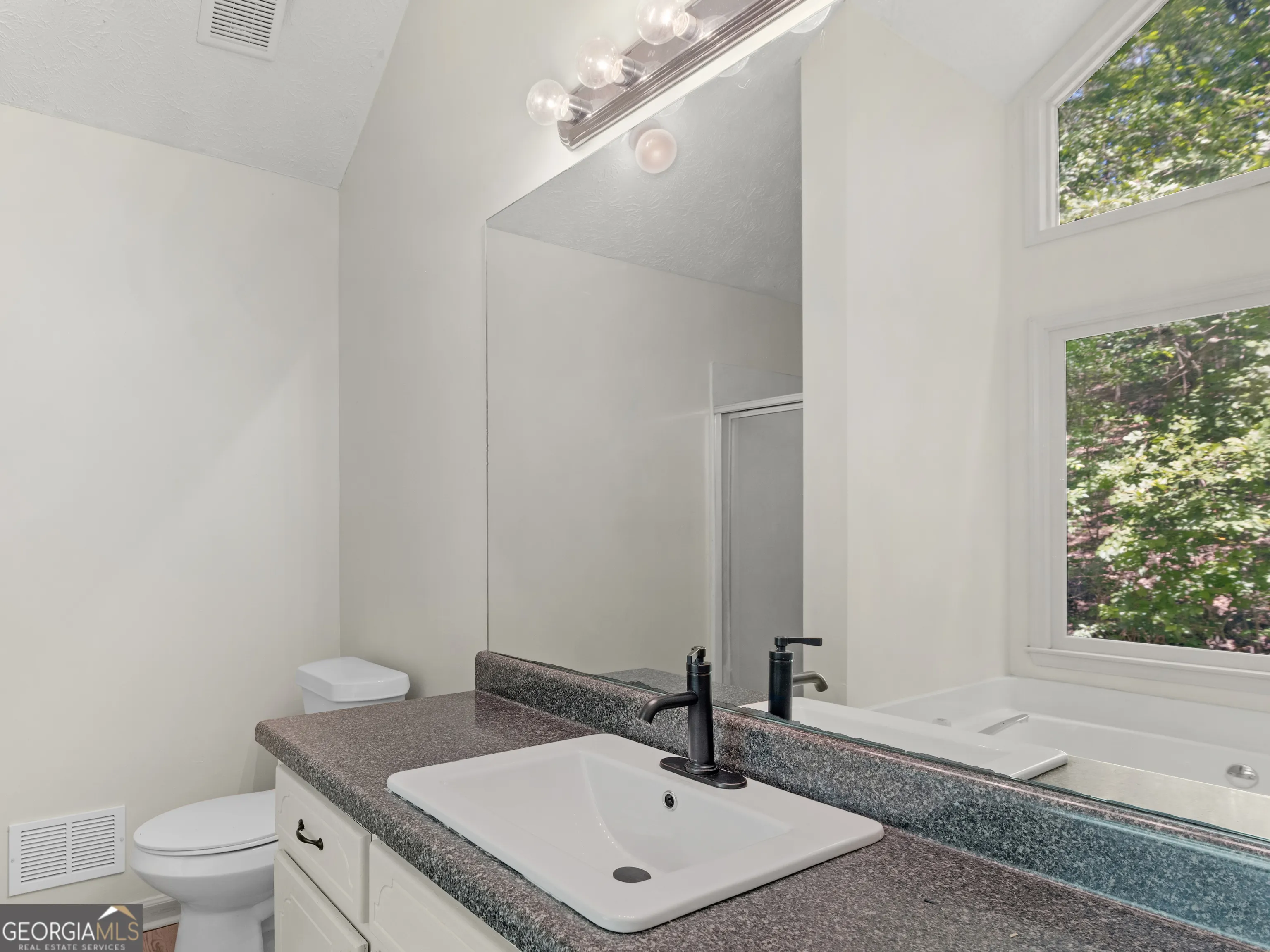 240 Briarcliff Place