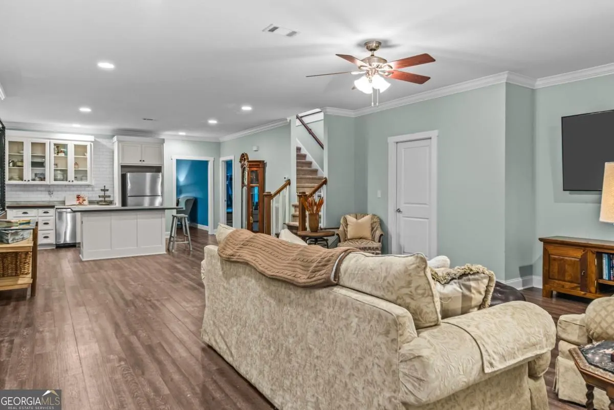 1021 Emerald View Drive