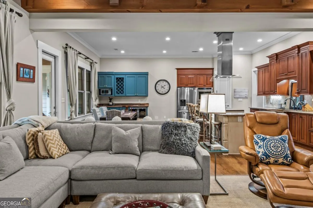 1021 Emerald View Drive