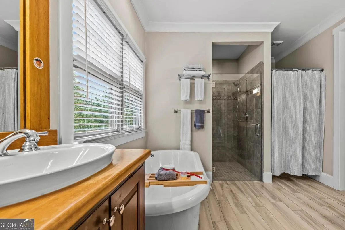 1021 Emerald View Drive