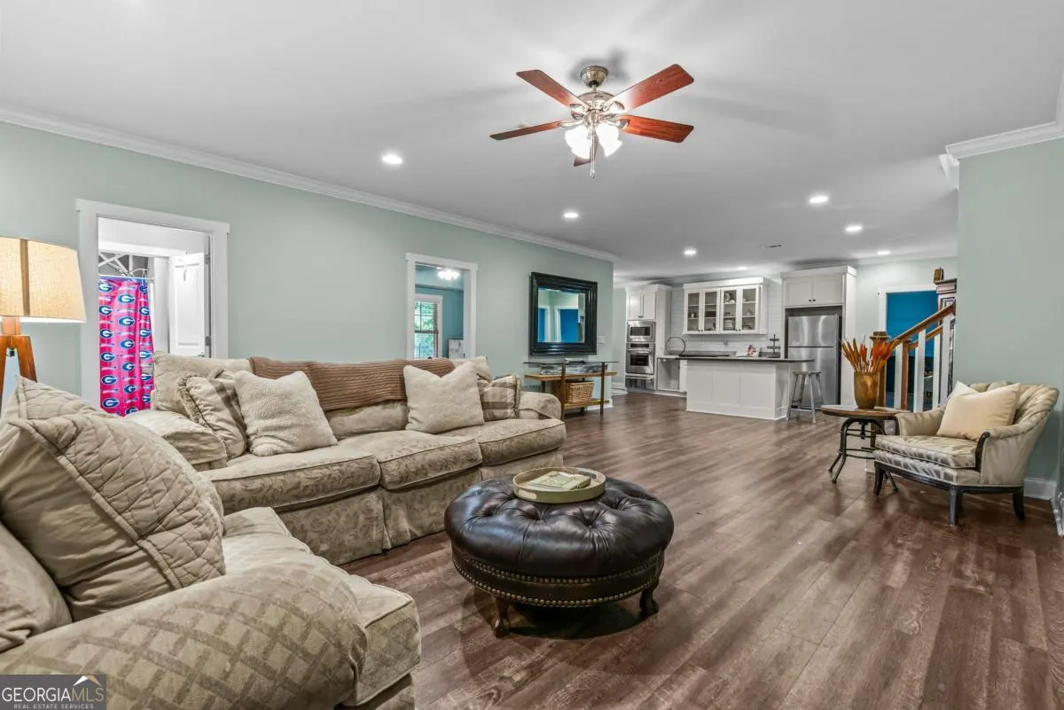1021 Emerald View Drive