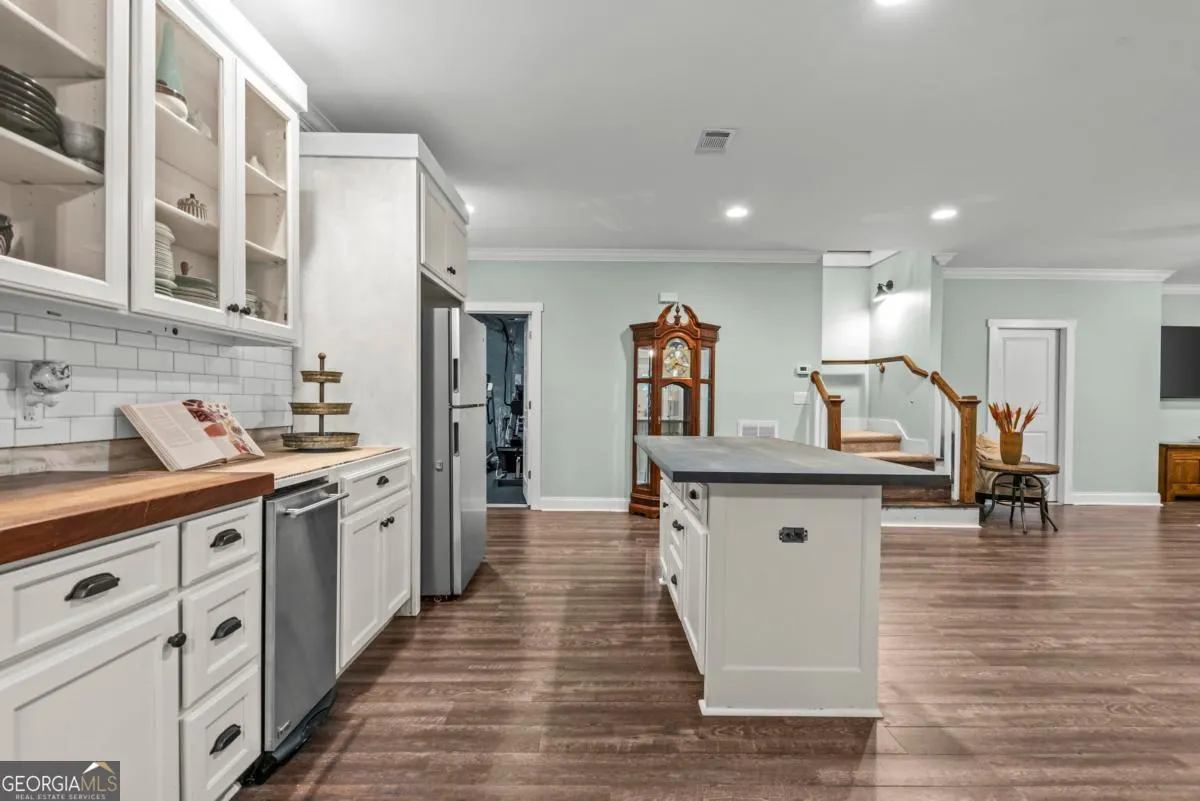 1021 Emerald View Drive