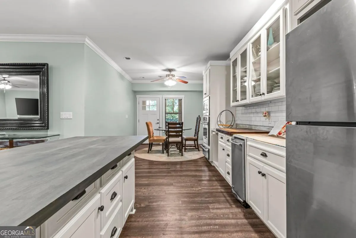 1021 Emerald View Drive