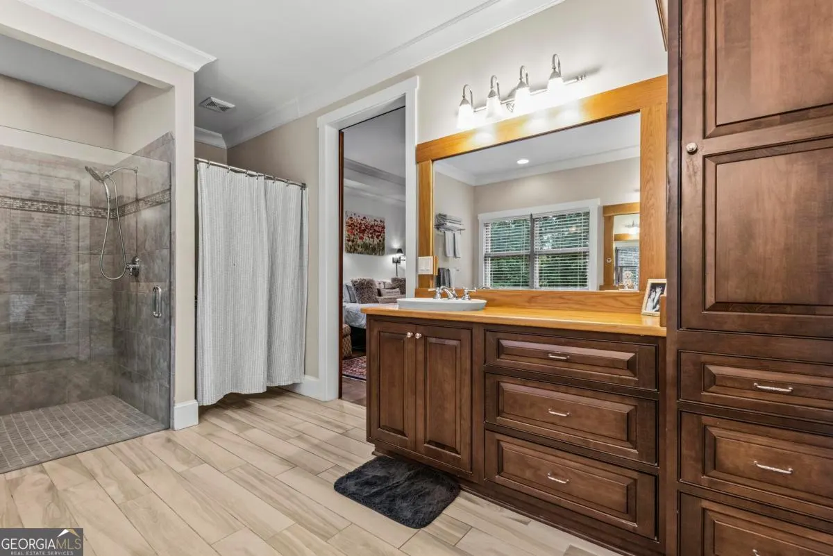 1021 Emerald View Drive