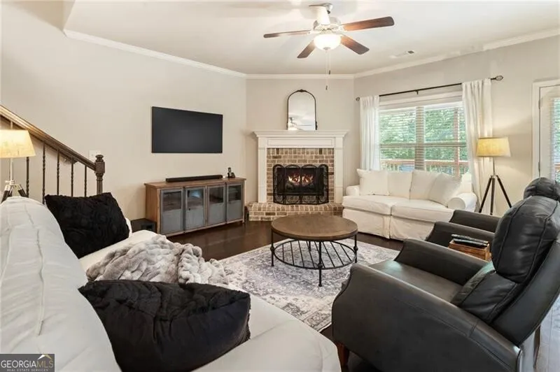 4018 Oxford Lane