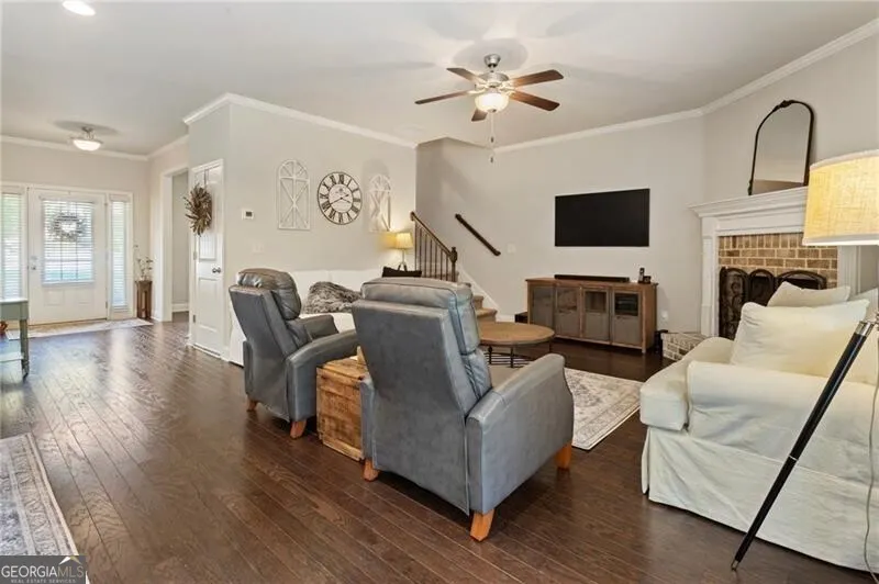4018 Oxford Lane