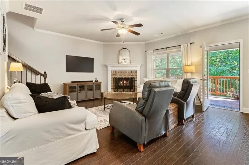 4018 Oxford Lane