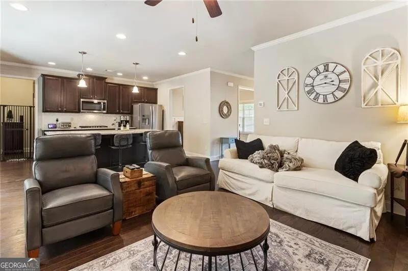 4018 Oxford Lane