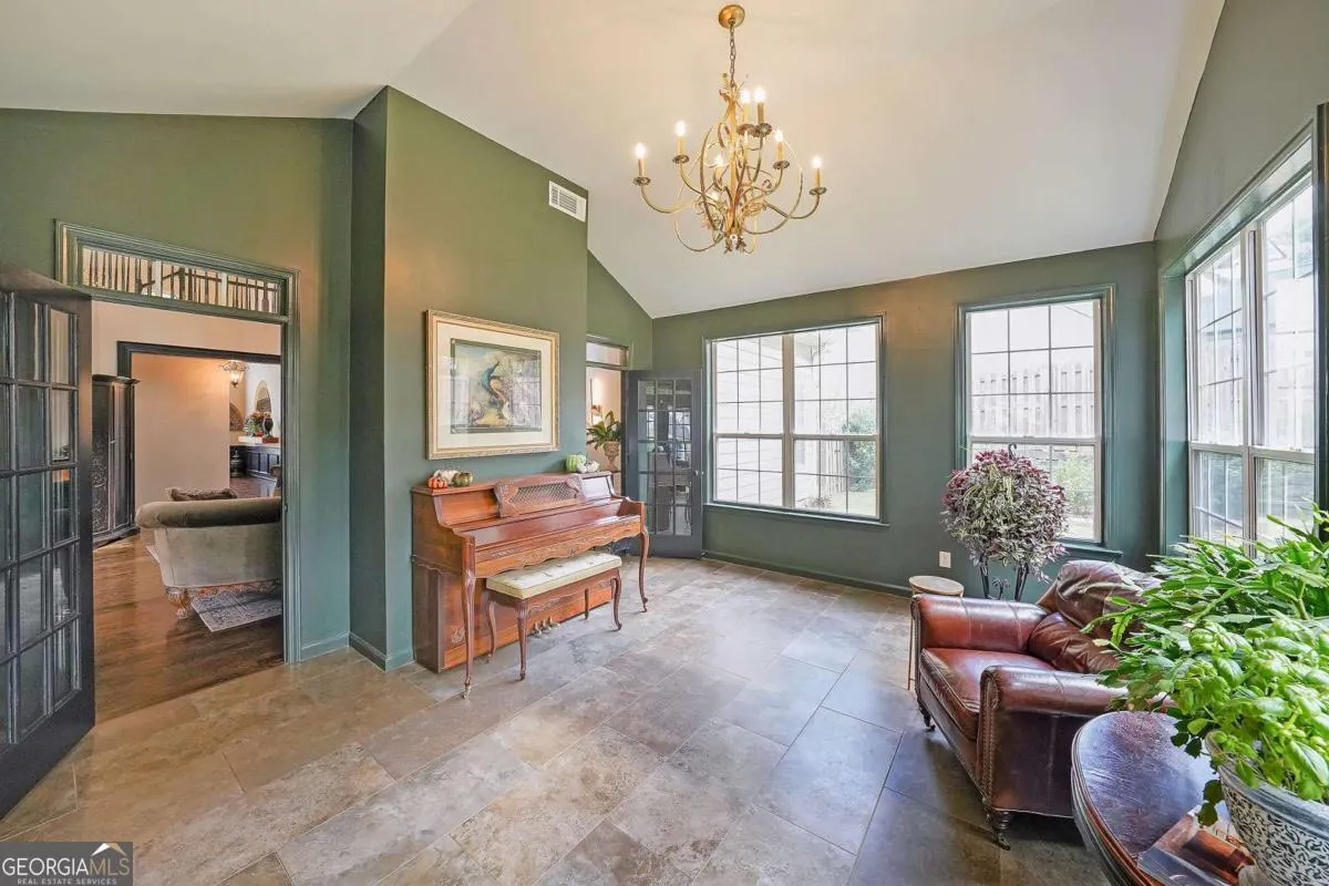 1618 Rocky Knoll Lane