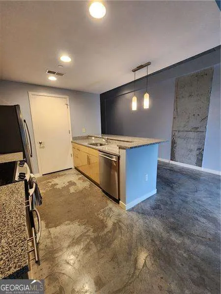 411 335 W Ponce De Leon Avenue, #411