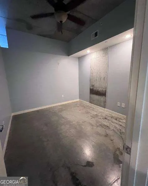 411 335 W Ponce De Leon Avenue, #411