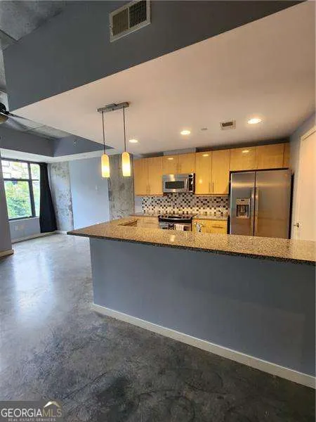 411 335 W Ponce De Leon Avenue, #411