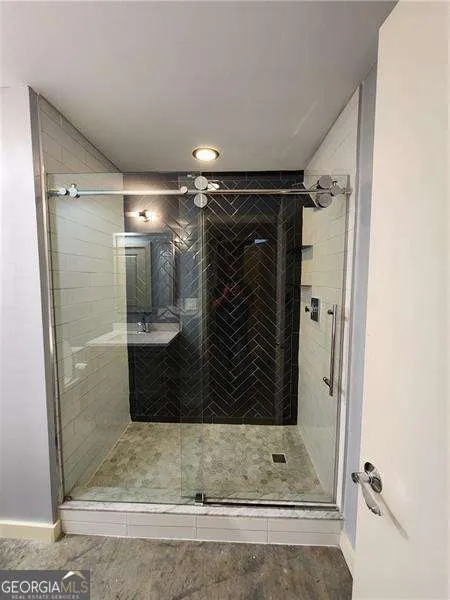 411 335 W Ponce De Leon Avenue, #411