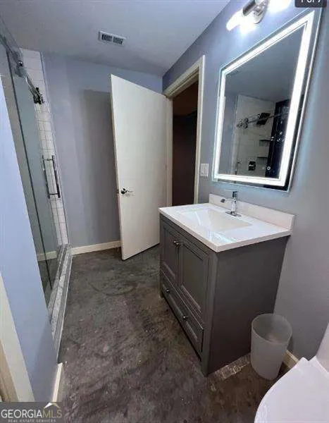 411 335 W Ponce De Leon Avenue, #411