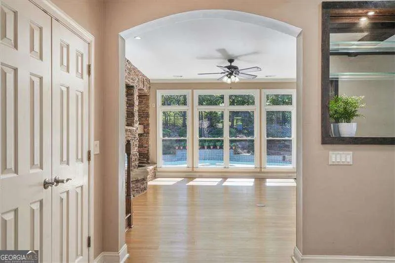 1065 Beacon Hill Crossing