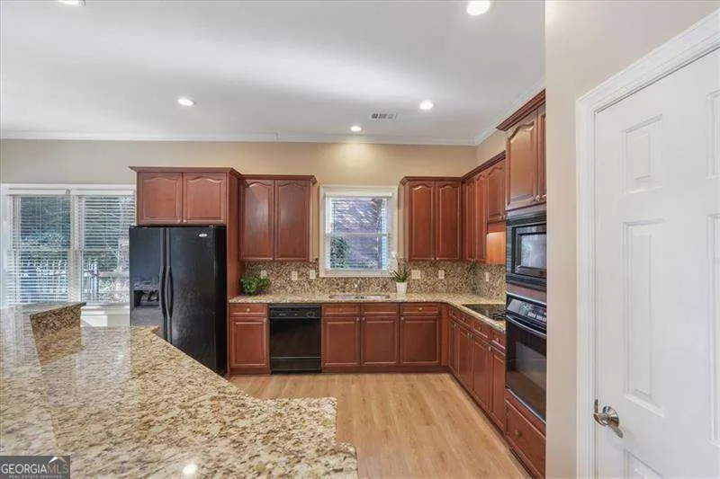 1065 Beacon Hill Crossing