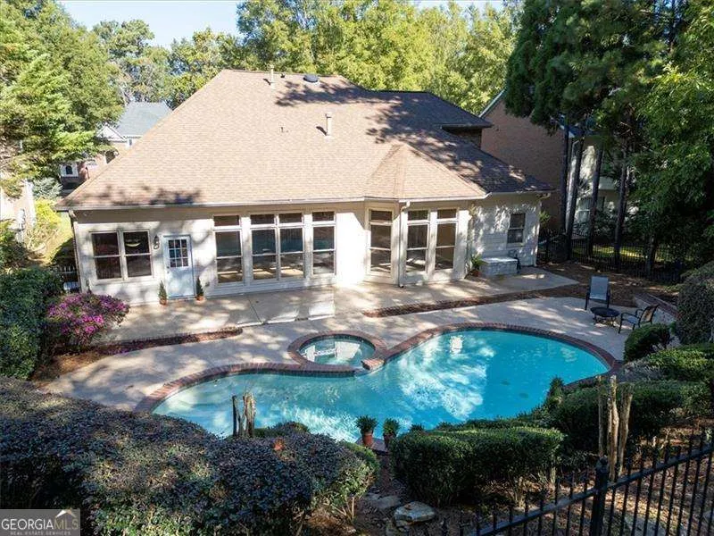 1065 Beacon Hill Crossing