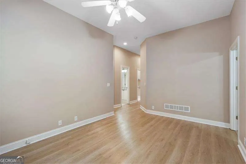 1065 Beacon Hill Crossing