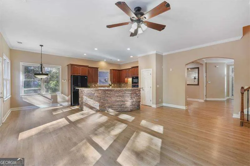1065 Beacon Hill Crossing