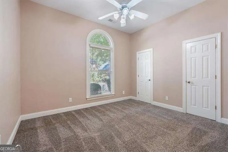 1065 Beacon Hill Crossing