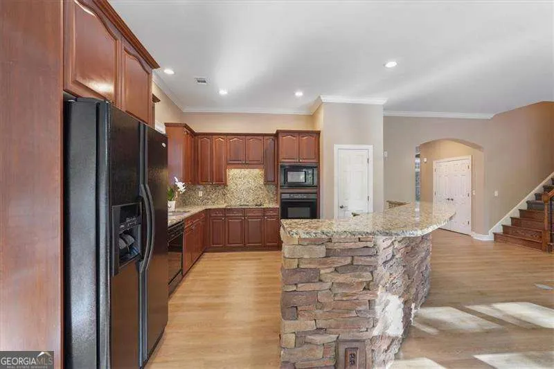 1065 Beacon Hill Crossing