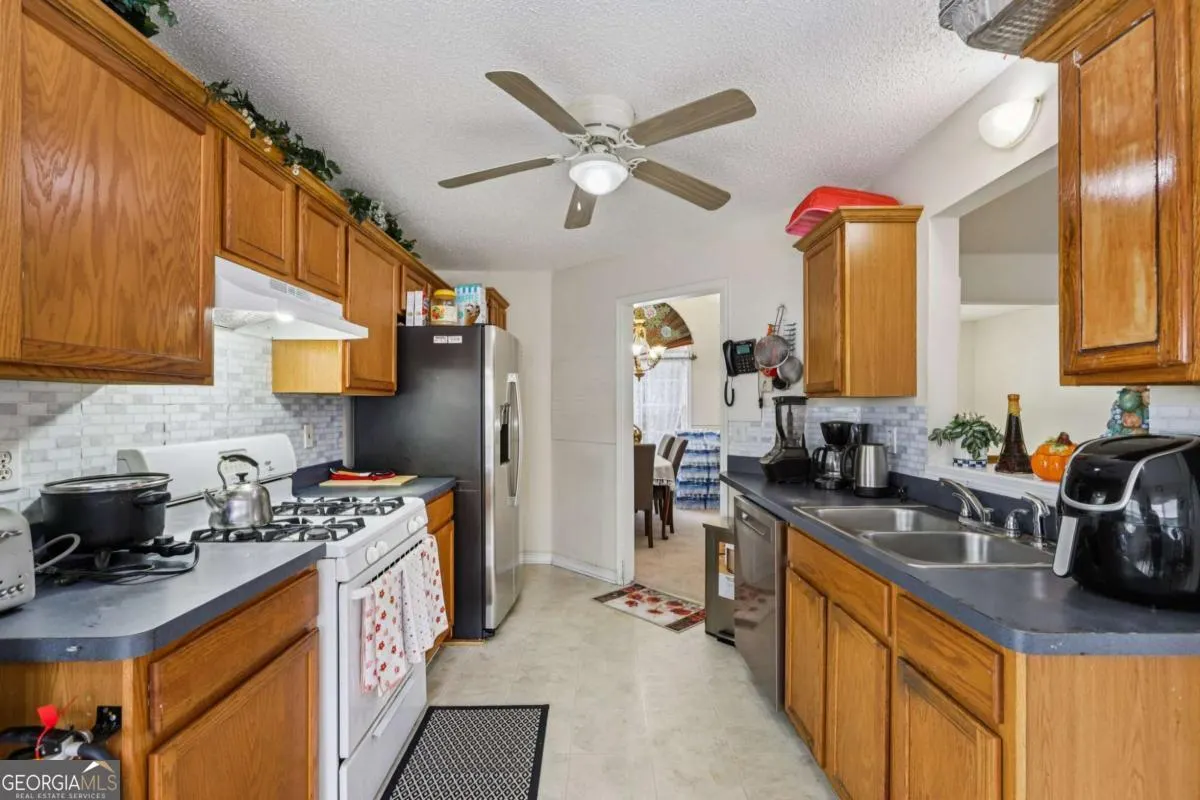3447 Harris Farms Way