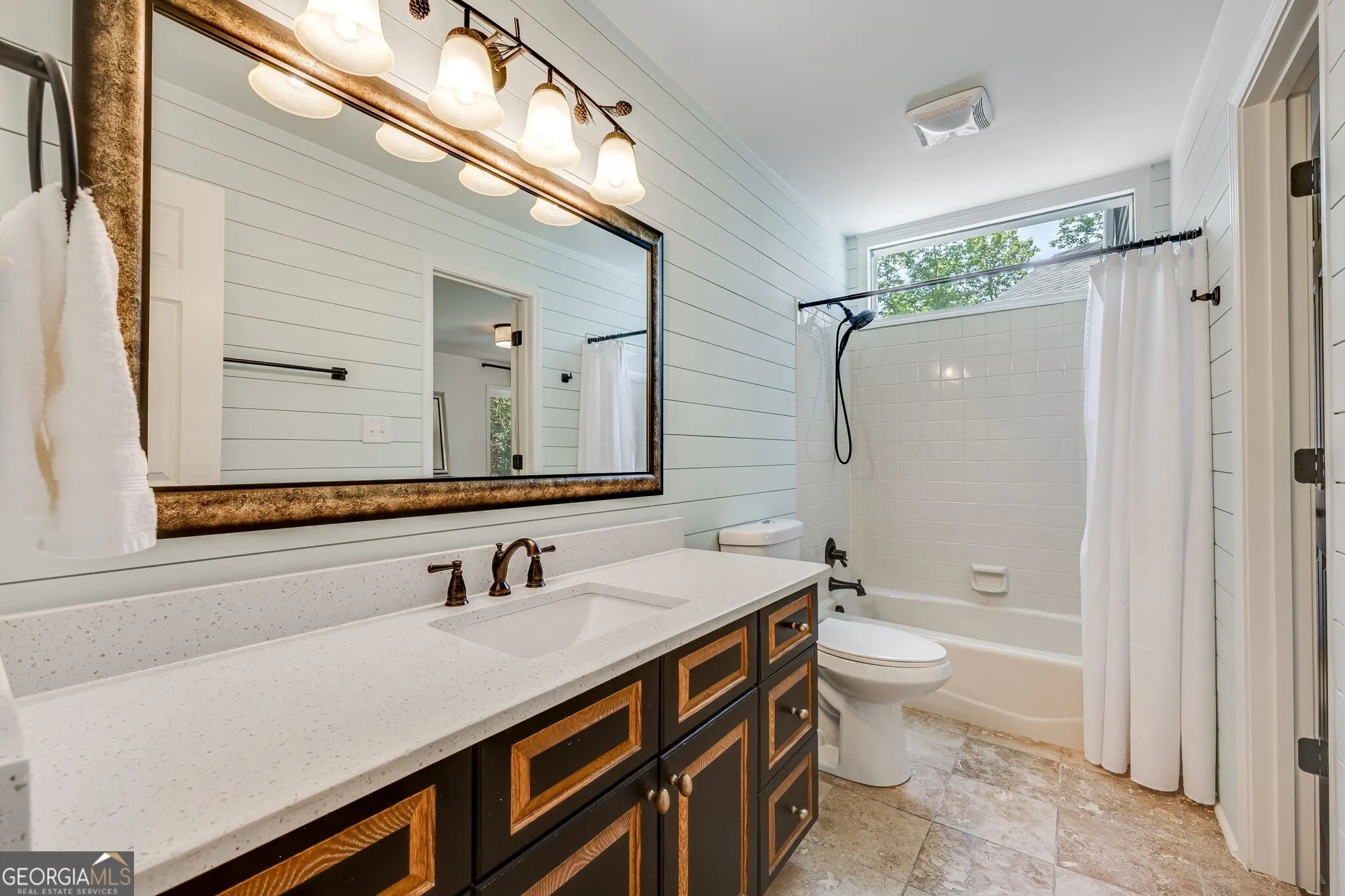 537 Chestatee View Drive