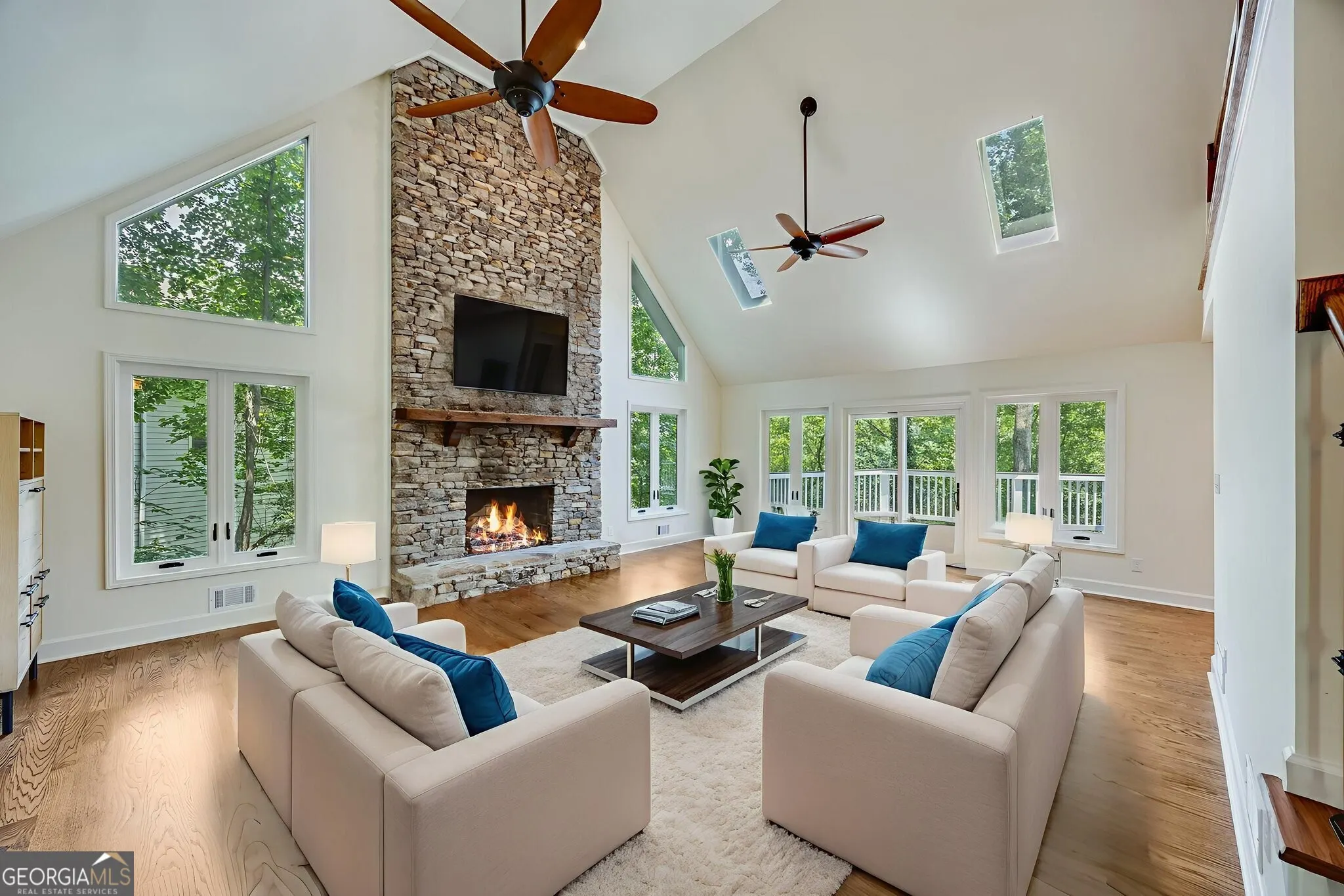 537 Chestatee View Drive