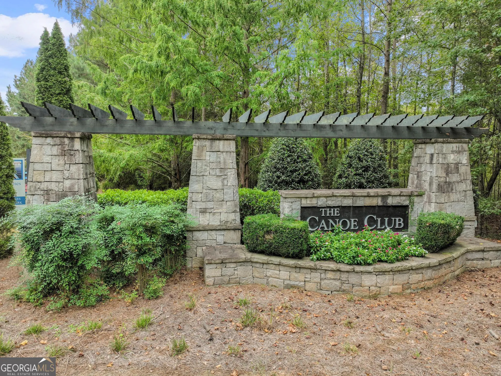 130 Lapis Lake Point