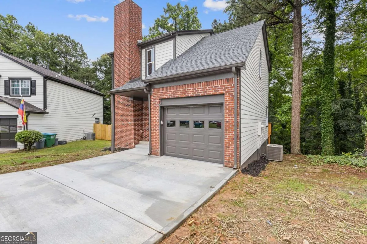 1111 Pin Oak Drive