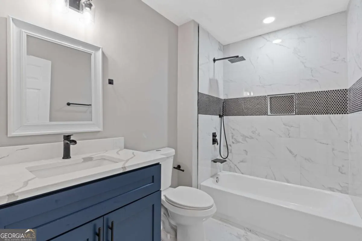 1111 Pin Oak Drive