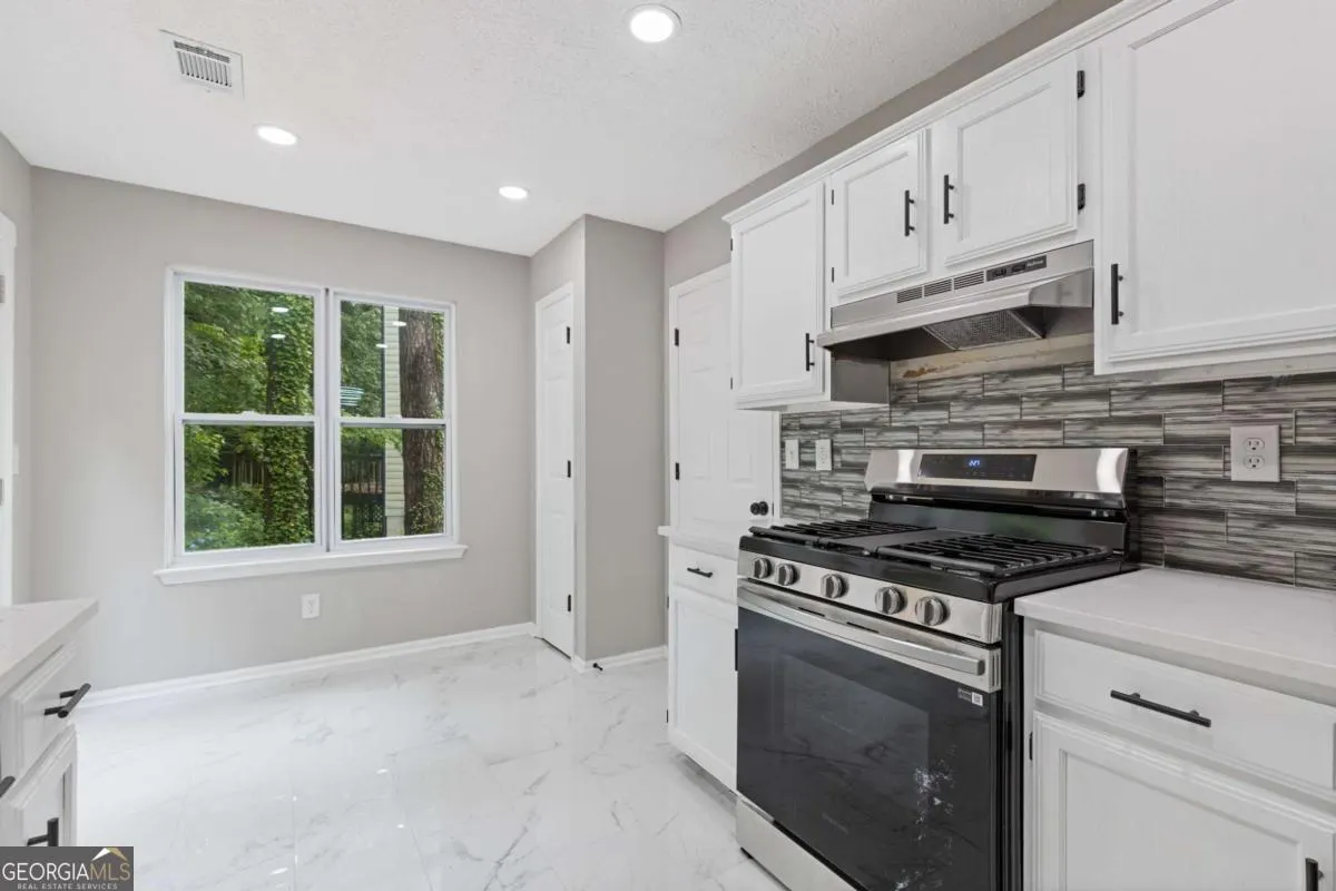 1111 Pin Oak Drive
