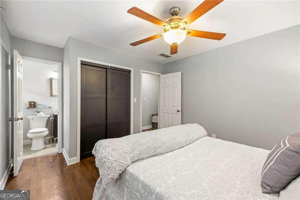 2341 Elmwood Circle