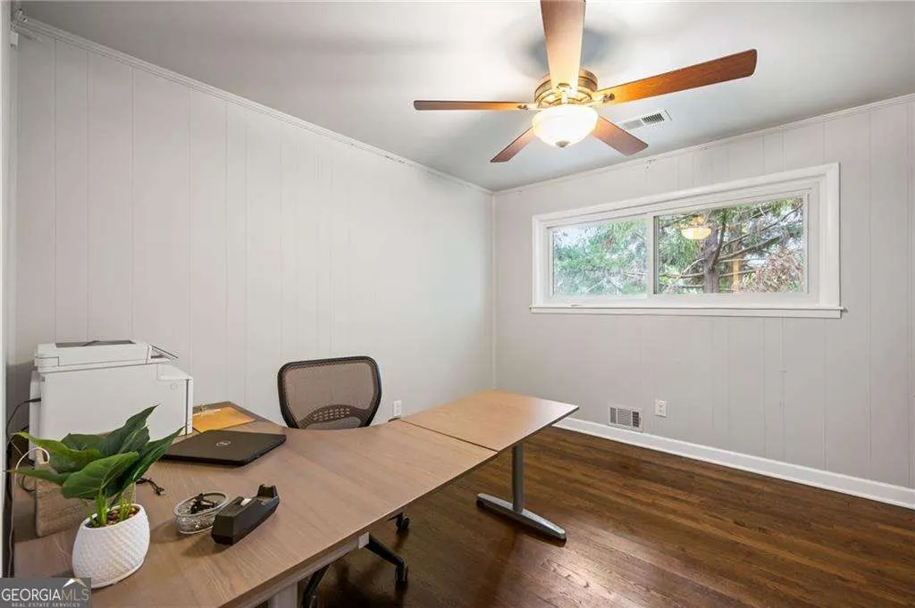 2341 Elmwood Circle