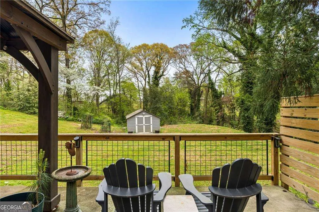 2341 Elmwood Circle