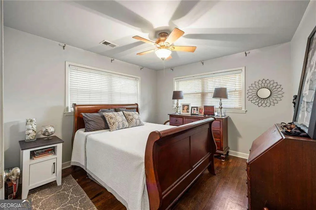 2341 Elmwood Circle