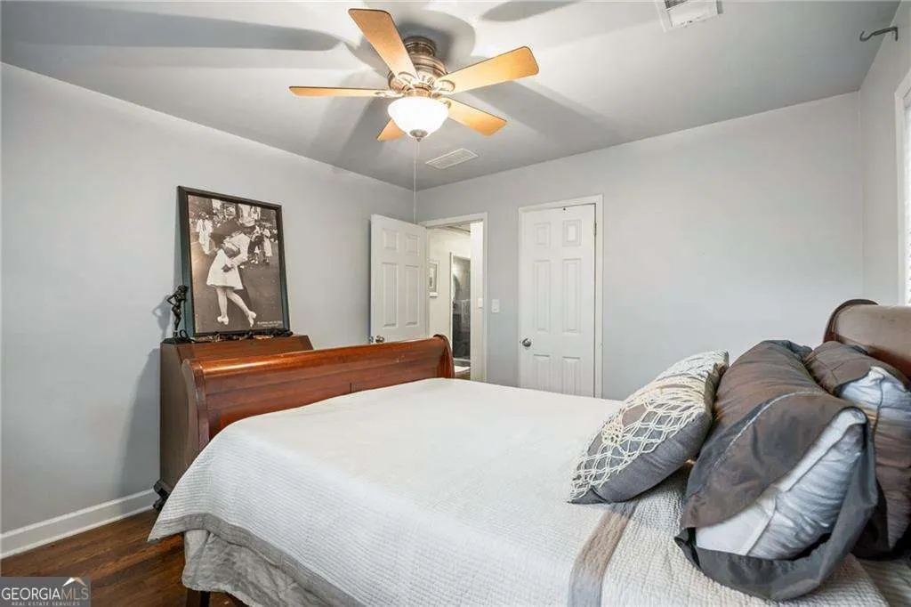2341 Elmwood Circle