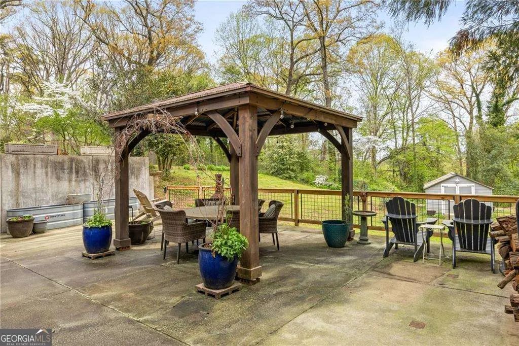 2341 Elmwood Circle