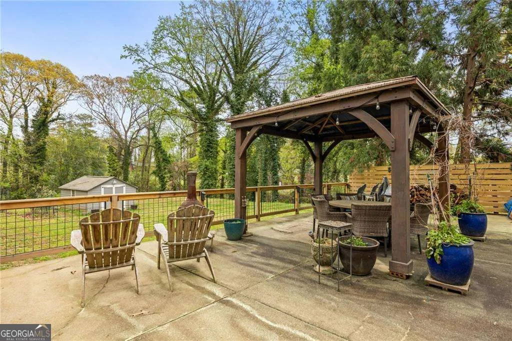 2341 Elmwood Circle