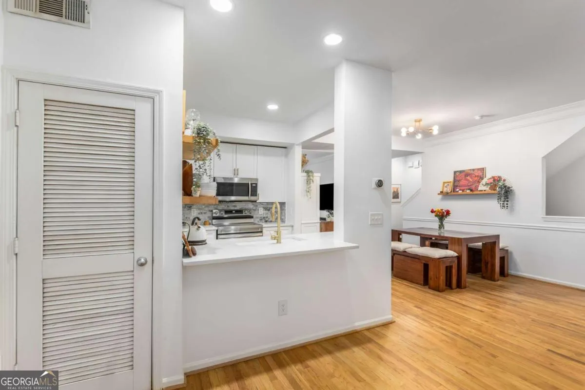 1404 951 Glenwood Avenue SE, #1404