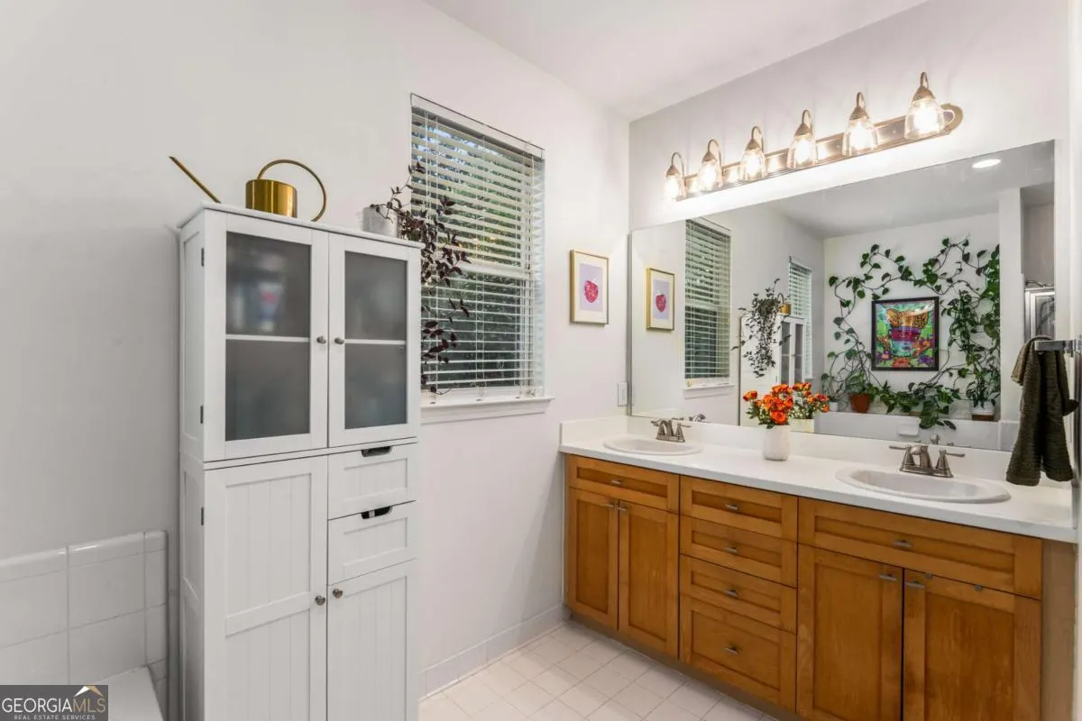 1404 951 Glenwood Avenue SE, #1404